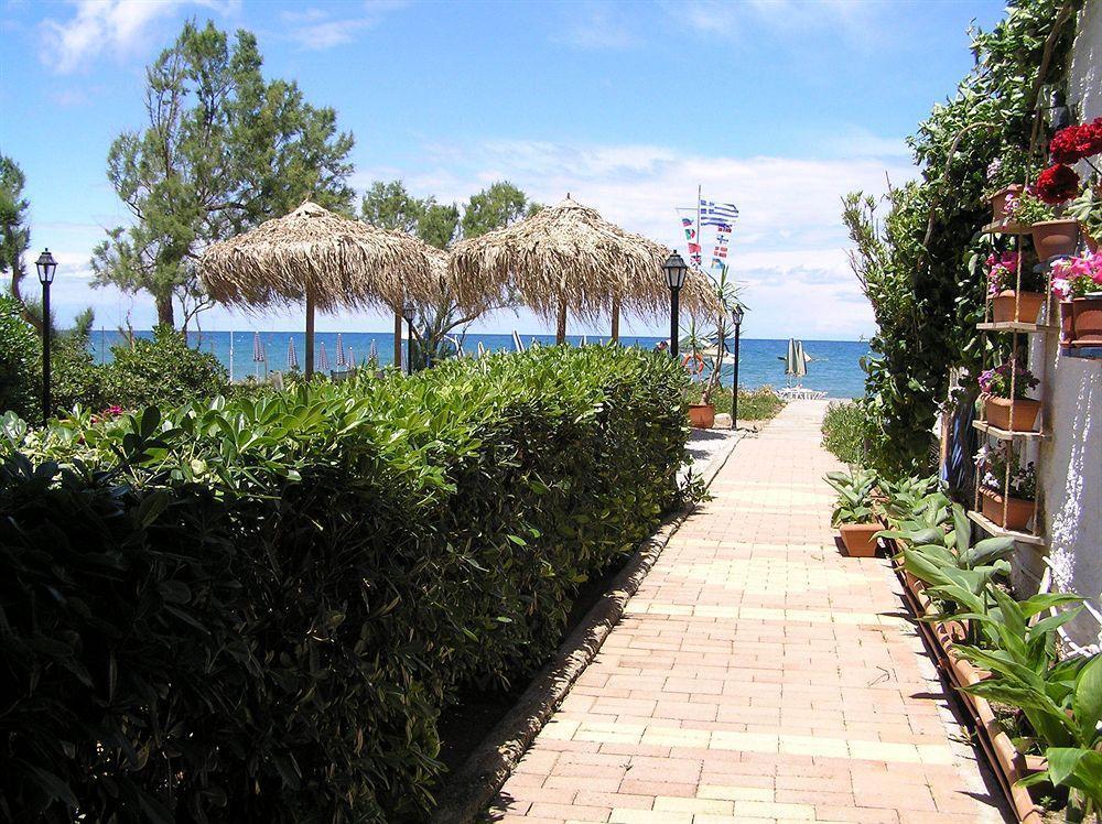 Katerina Seaside Studios ปลาเตเนียส ภายนอก รูปภาพ